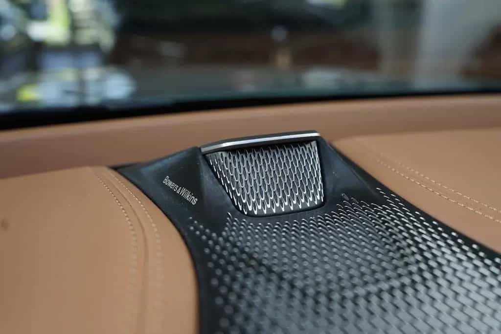 Aston Martin DBX 707 * Carbonpaket * Copper Bronze * Monotone 05/2025-photo-41