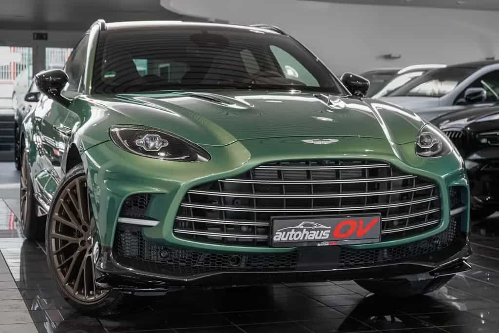 Aston Martin DBX 707 * Carbonpaket * Copper Bronze * Monotone 05/2025-photo-5