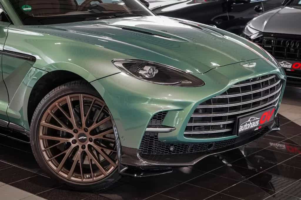 Aston Martin DBX 707 * Carbonpaket * Copper Bronze * Monotone 05/2025-photo-9