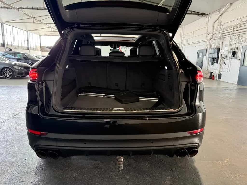 Porsche Cayenne 10/2019-photo-12