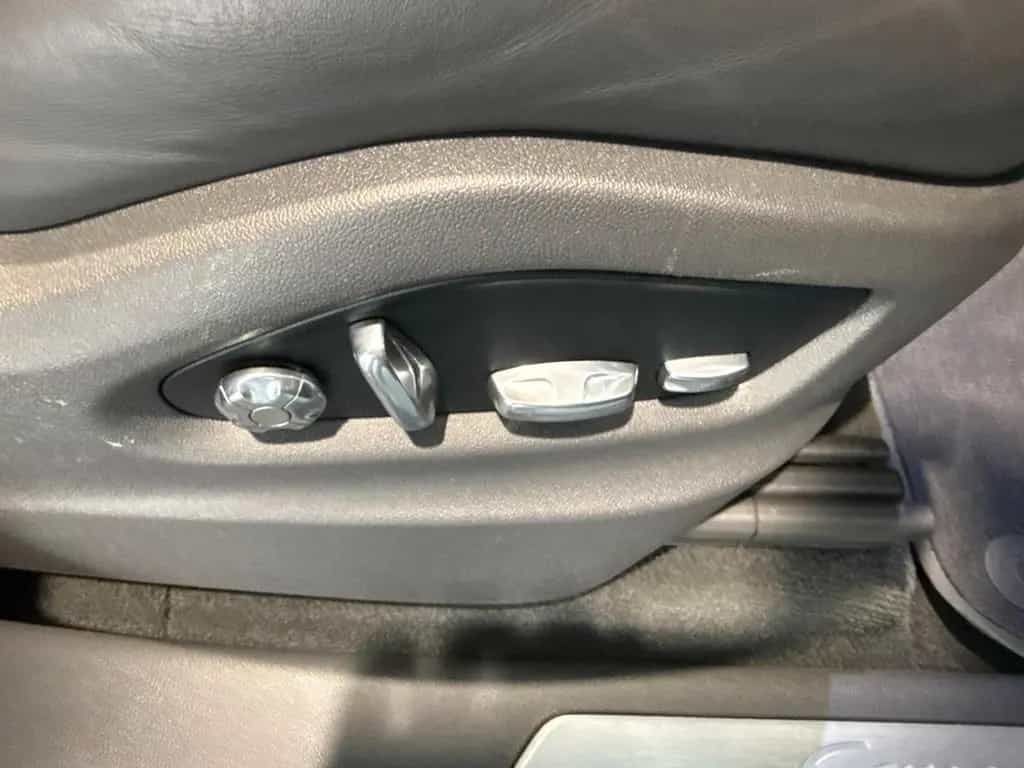 Porsche Cayenne 10/2019-photo-25