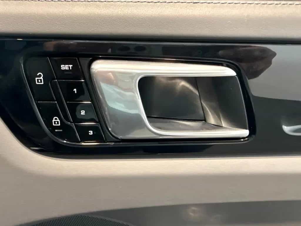 Porsche Cayenne 10/2019-photo-26