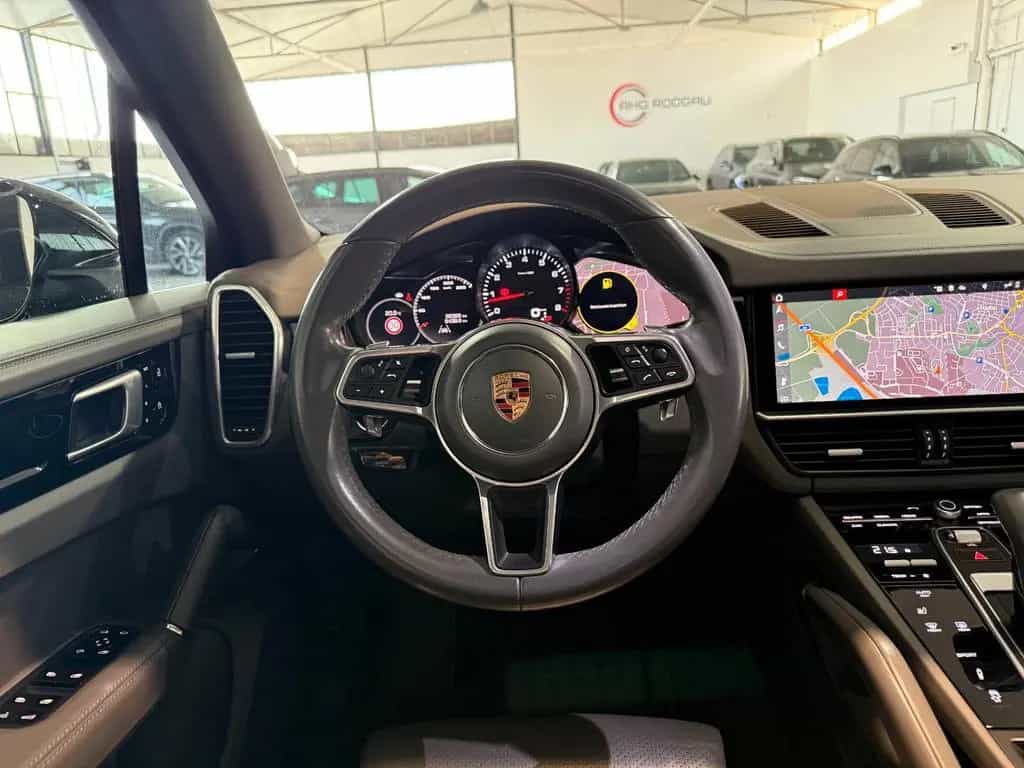 Porsche Cayenne 10/2019-photo-30