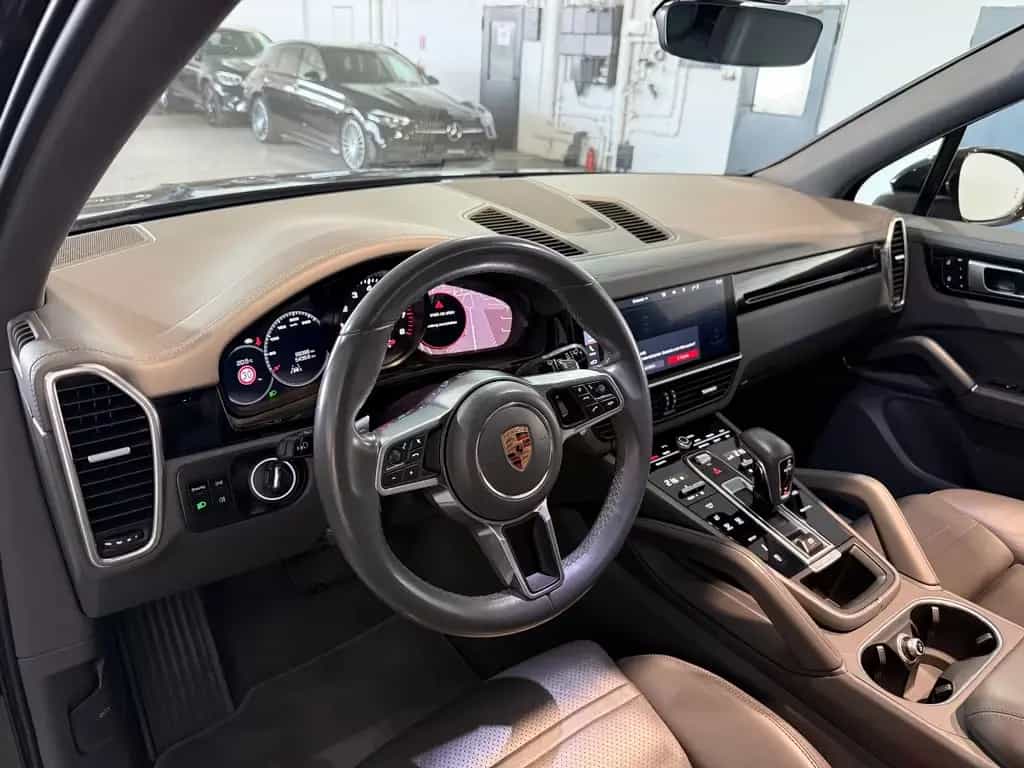 Porsche Cayenne 10/2019-photo-31