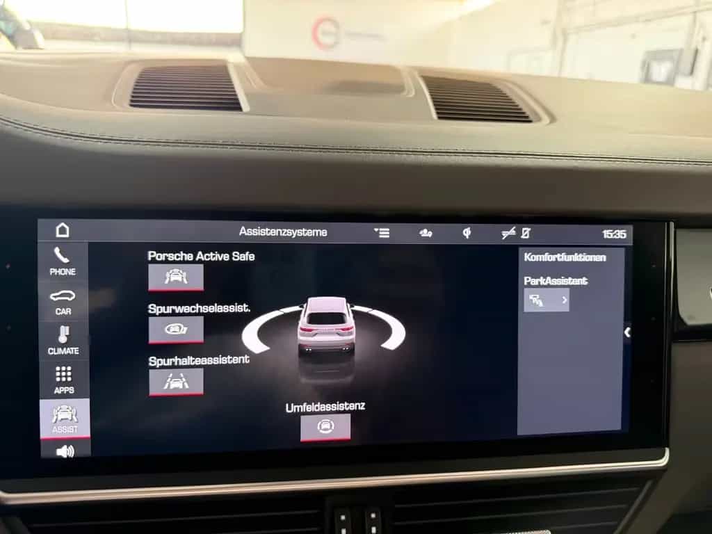 Porsche Cayenne 10/2019-photo-38