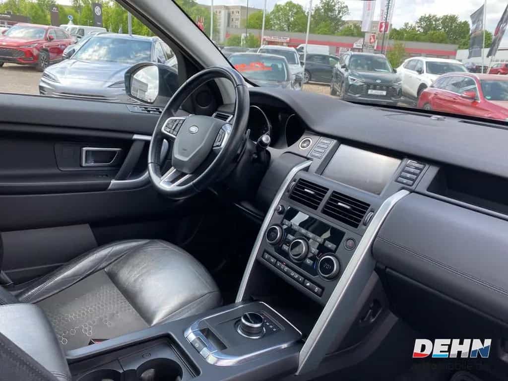 Land Rover Discovery Sport AWD 2.0 TD4 SE Pano Bi-Xenon SHZ 04/2018-photo-12