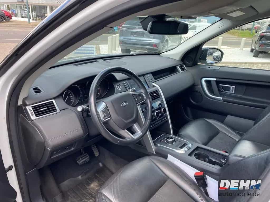 Land Rover Discovery Sport AWD 2.0 TD4 SE Pano Bi-Xenon SHZ 04/2018-photo-6