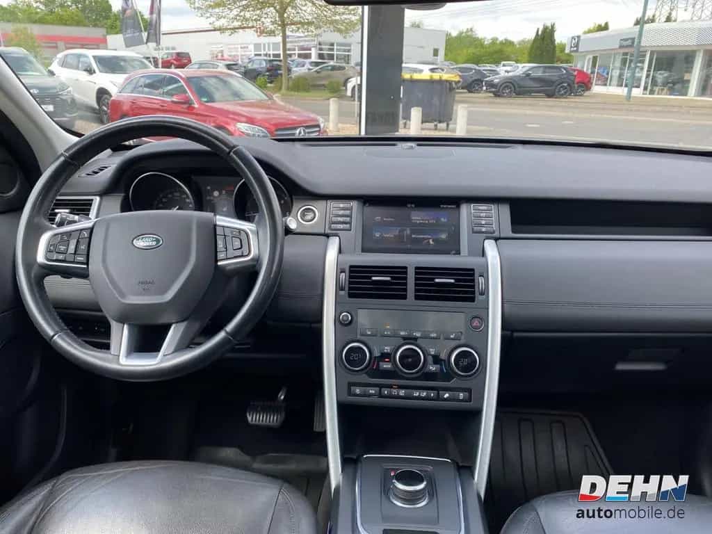 Land Rover Discovery Sport AWD 2.0 TD4 SE Pano Bi-Xenon SHZ 04/2018-photo-7