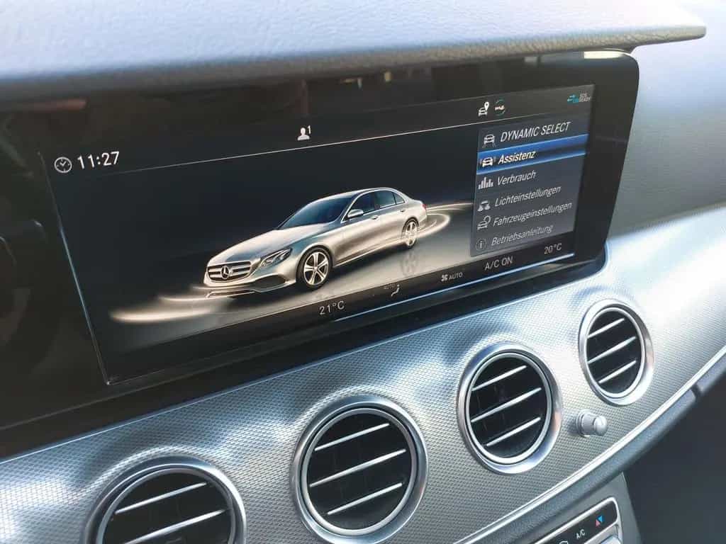 Mercedes-Benz E-Class 220 E Limousine E 220 d 4Matic 10/2019-photo-14