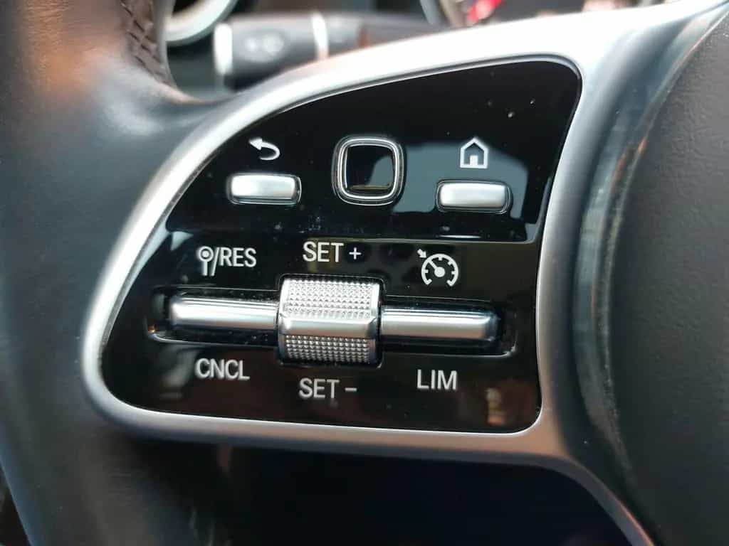 Mercedes-Benz E-Class 220 E Limousine E 220 d 4Matic 10/2019-photo-18