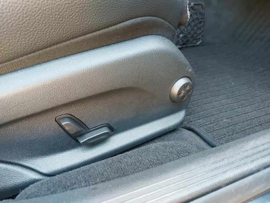 Mercedes-Benz E-Class 220 E Limousine E 220 d 4Matic 10/2019-photo-25