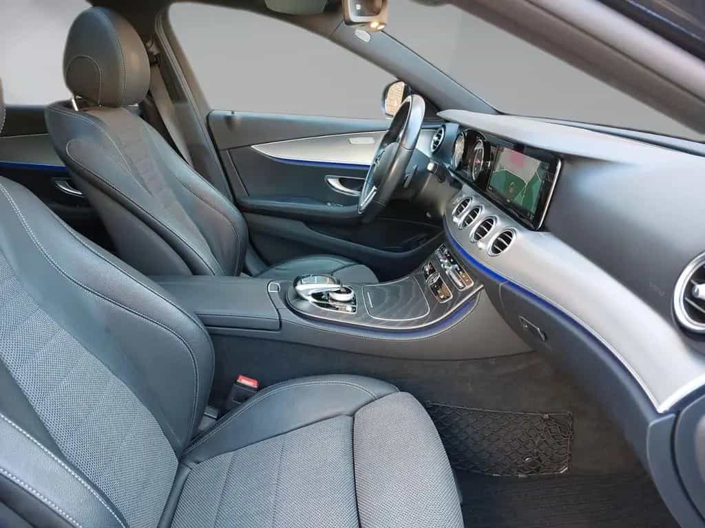 Mercedes-Benz E-Class 220 E Limousine E 220 d 4Matic 10/2019-photo-1