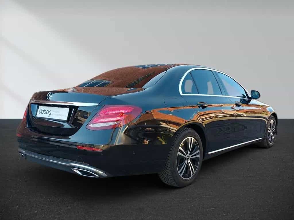 Mercedes-Benz E-Class 220 E Limousine E 220 d 4Matic 10/2019-photo-3