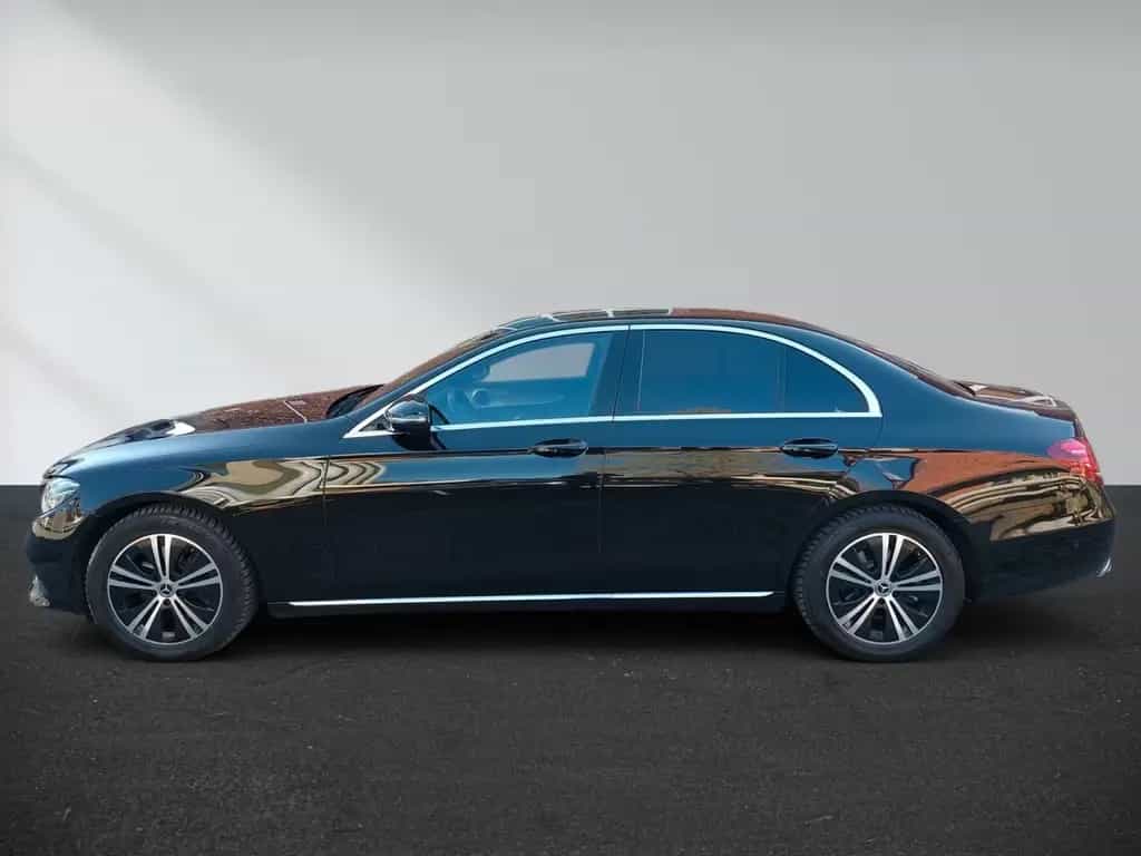 Mercedes-Benz E-Class 220 E Limousine E 220 d 4Matic 10/2019-photo-6