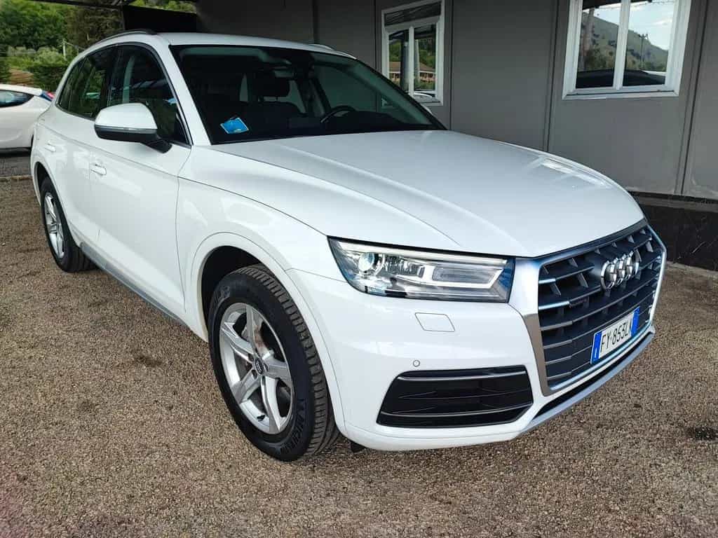 Audi Q5 40 TDI quattro S tronic Business Sport 10/2019-photo-2