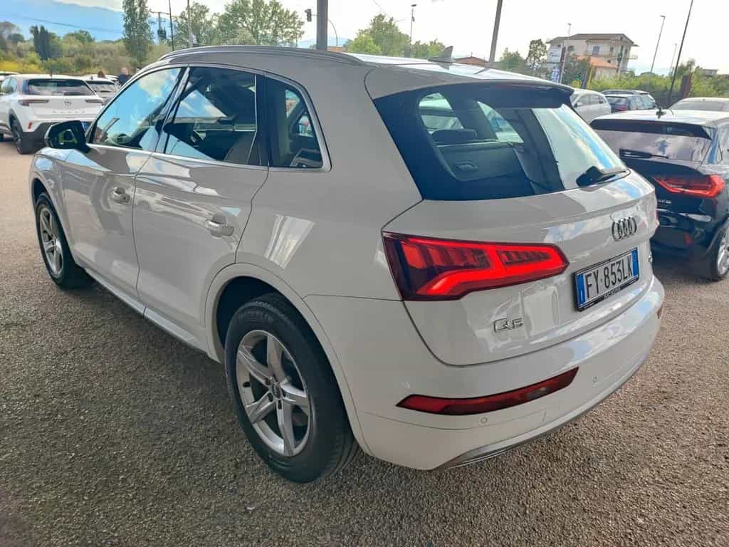 Audi Q5 40 TDI quattro S tronic Business Sport 10/2019-photo-6