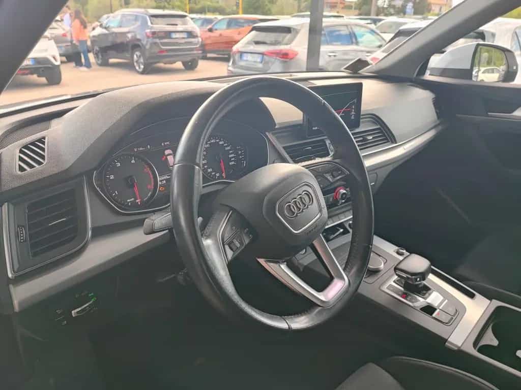 Audi Q5 40 TDI quattro S tronic Business Sport 10/2019-photo-9