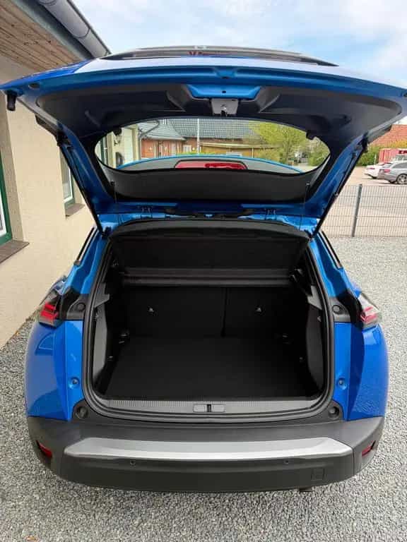 Peugeot 2008 Active Rückfahrkamera PDC Klima Tüv Neu 01/2024-photo-23