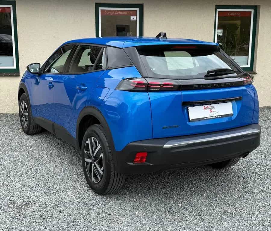 Peugeot 2008 Active Rückfahrkamera PDC Klima Tüv Neu 01/2024-photo-3
