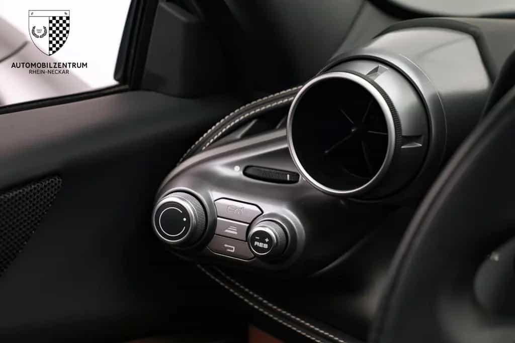Ferrari F8 Tributo FullCarbon/TwoTone/Lift/360Kam/ADAS 12/2020-photo-31