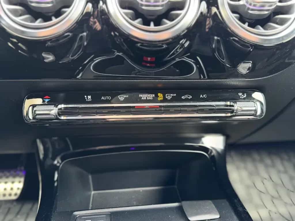 Mercedes-Benz A 250 AMG*Edition 1*Night-Paket*LED*ALCANTARA 10/2018-photo-20