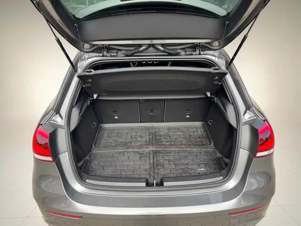 Mercedes-Benz A 250 AMG*Edition 1*Night-Paket*LED*ALCANTARA 10/2018-photo-31