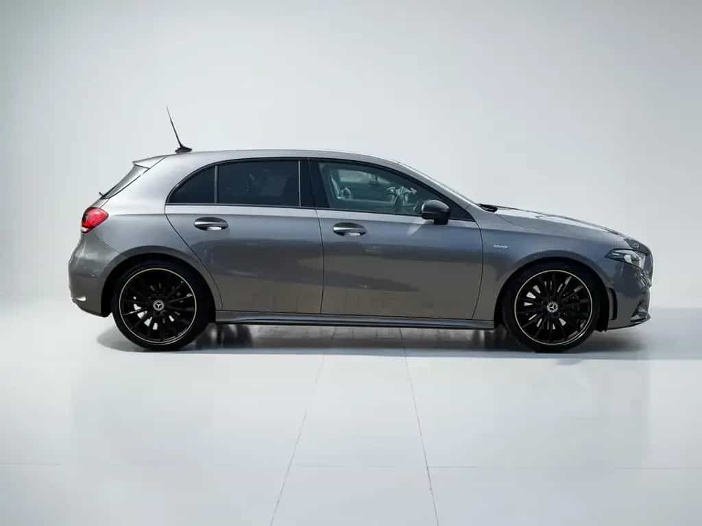 Mercedes-Benz A 250 AMG*Edition 1*Night-Paket*LED*ALCANTARA 10/2018-photo-5