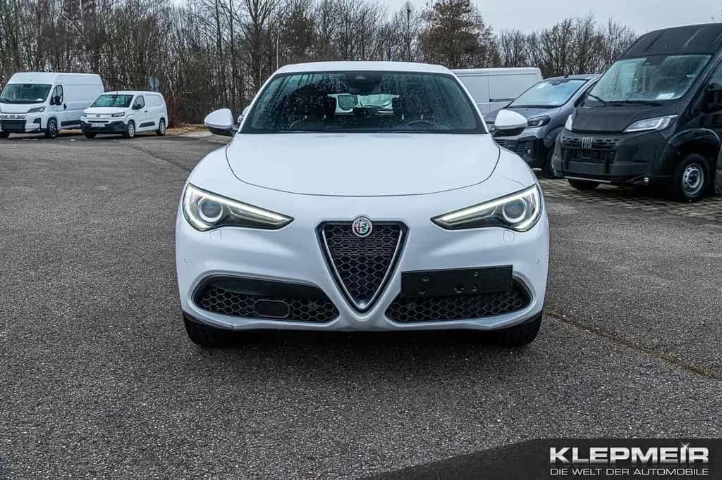 Alfa Romeo Stelvio Ti 2.0 Turbo 16V 206kW (280 PS) AT8 - 07/2022-photo-1