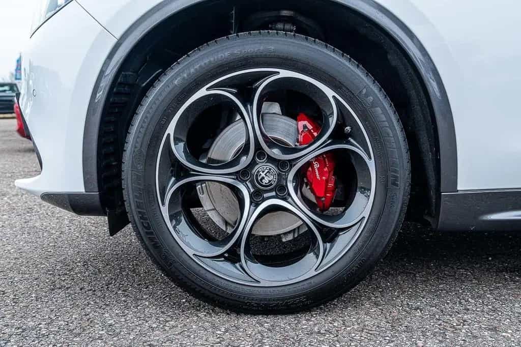 Alfa Romeo Stelvio Ti 2.0 Turbo 16V 206kW (280 PS) AT8 - 07/2022-photo-13
