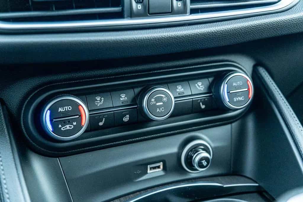 Alfa Romeo Stelvio Ti 2.0 Turbo 16V 206kW (280 PS) AT8 - 07/2022-photo-15