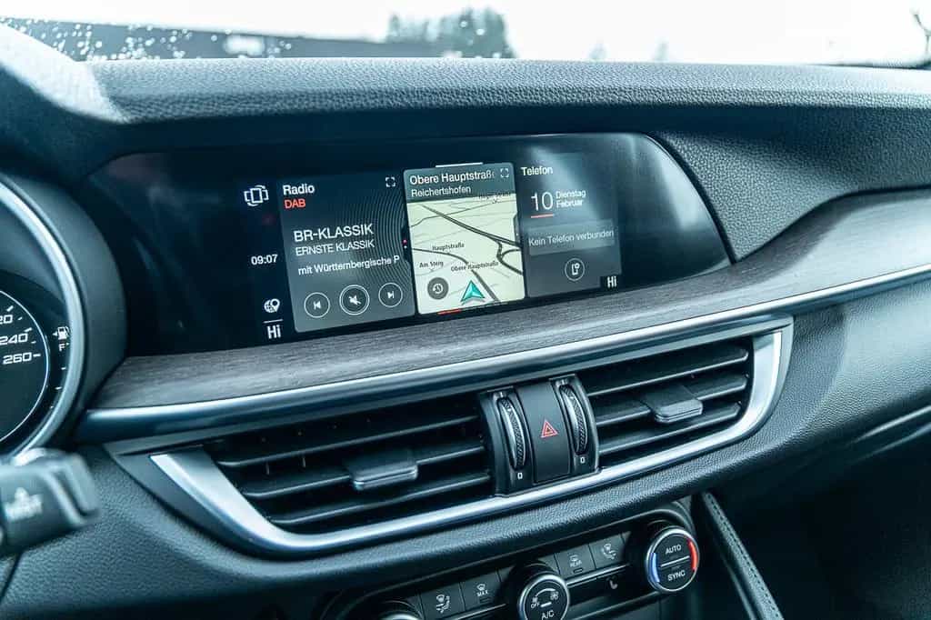 Alfa Romeo Stelvio Ti 2.0 Turbo 16V 206kW (280 PS) AT8 - 07/2022-photo-16