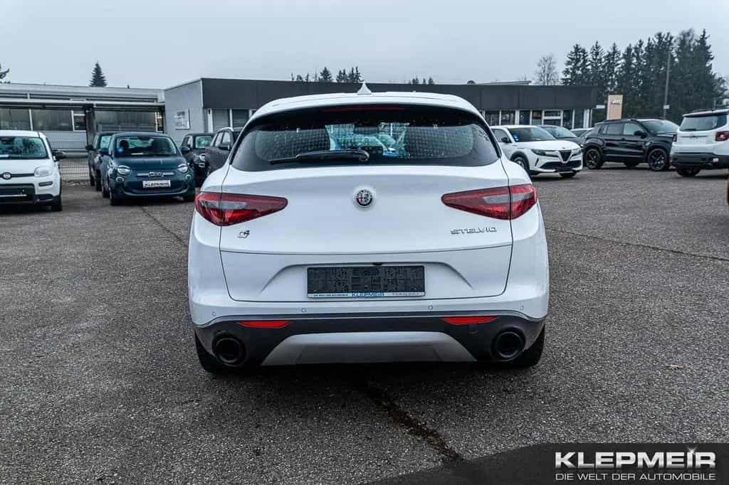 Alfa Romeo Stelvio Ti 2.0 Turbo 16V 206kW (280 PS) AT8 - 07/2022-photo-5