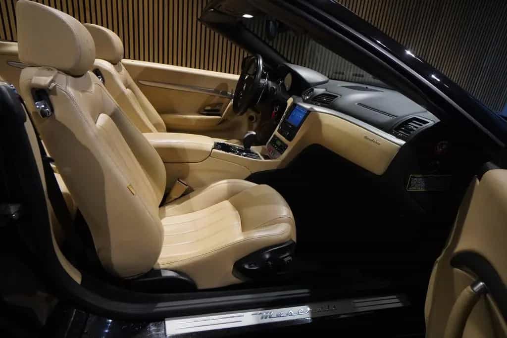 Maserati GranCabrio 4.7 V8 Automatik-1 HD-U-frei- 55 TKM 02/2013-photo-12