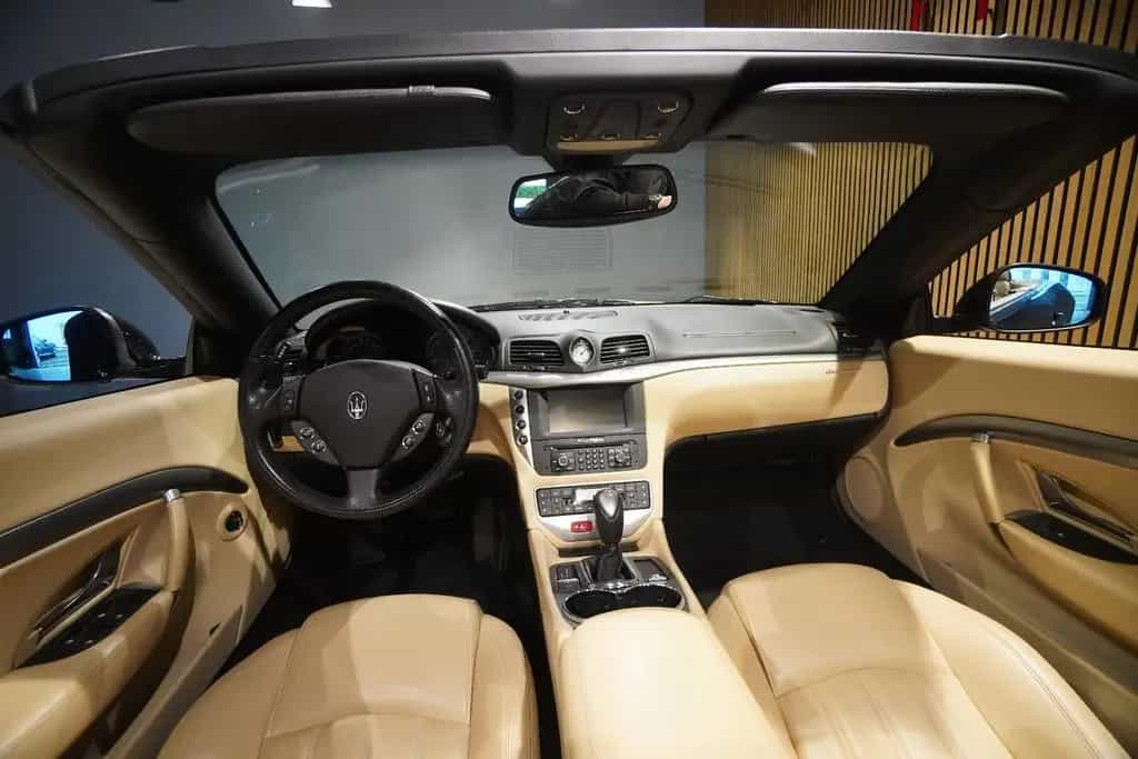 Maserati GranCabrio 4.7 V8 Automatik-1 HD-U-frei- 55 TKM 02/2013-photo-9