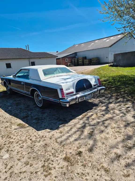 Lincoln Continental 01/1979-photo-0