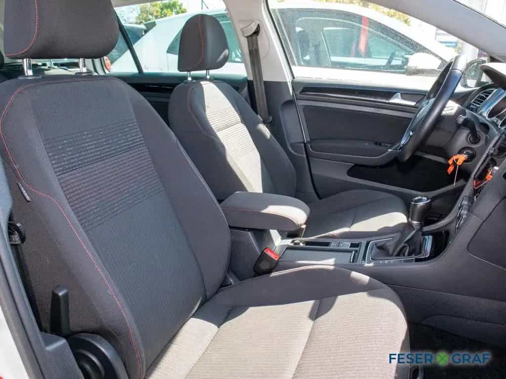 Volkswagen Golf Variant SOUND Comfortline 1,0 TSI 8 LED/SHZ 01/2018-photo-3