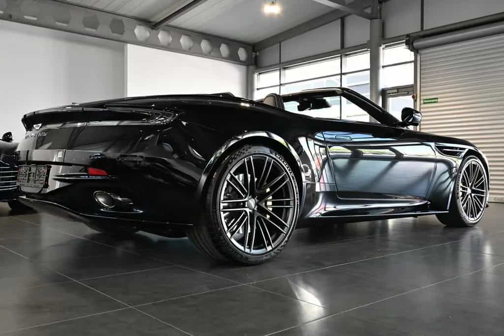 Aston Martin DB12 Volante/Onyx Black/B&W/Inspire Monotone 04/2026-photo-14