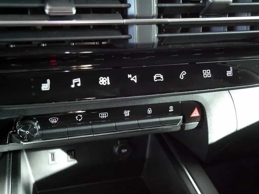 Citroën C5 Aircross BlueHDi 130 Plus SHZ KAMERA NAVI LED 11/2023-photo-9