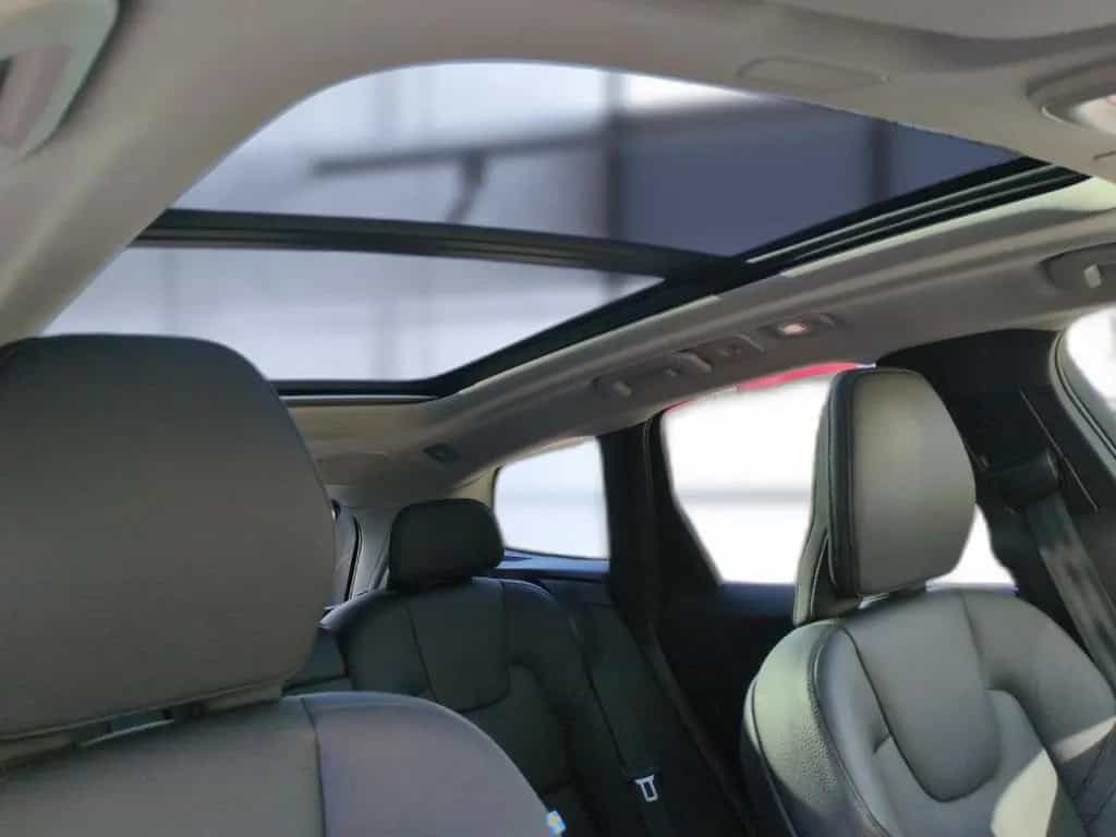 Volvo XC 60 Plus Dark 2WD 01/2024-photo-20