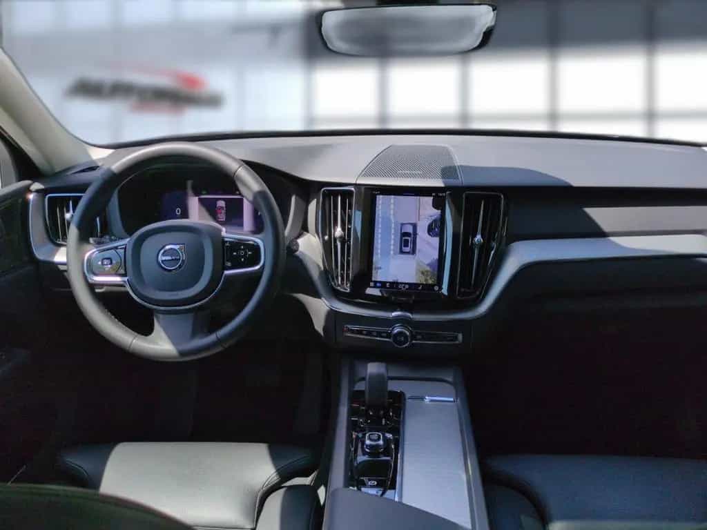 Volvo XC 60 Plus Dark 2WD 01/2024-photo-12