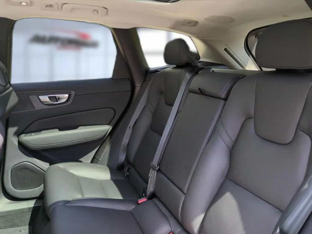 Volvo XC 60 Plus Dark 2WD 01/2024-photo-15