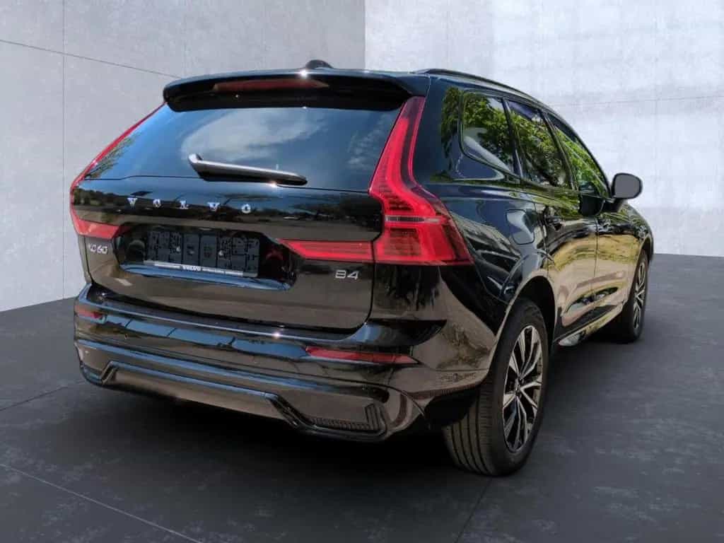 Volvo XC 60 Plus Dark 2WD 01/2024-photo-4