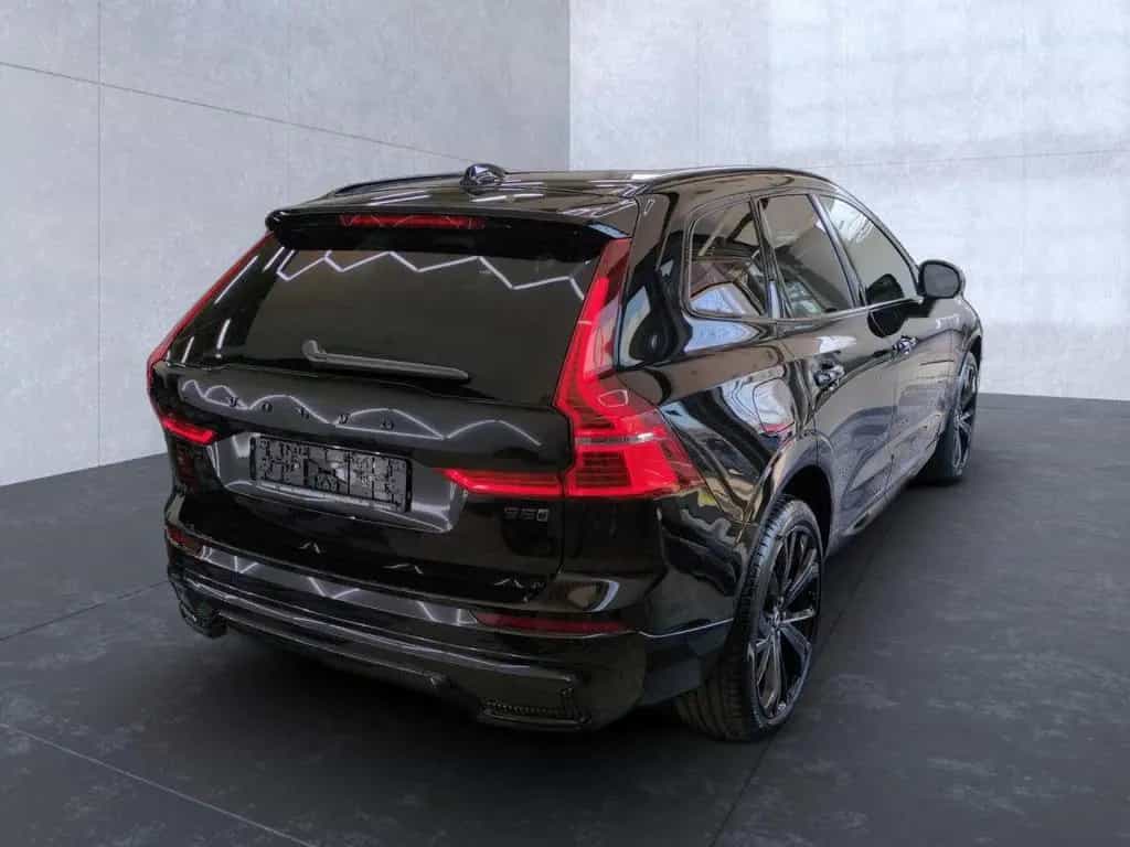 Volvo XC 60 Plus Black Edition AWD 02/2024-photo-4