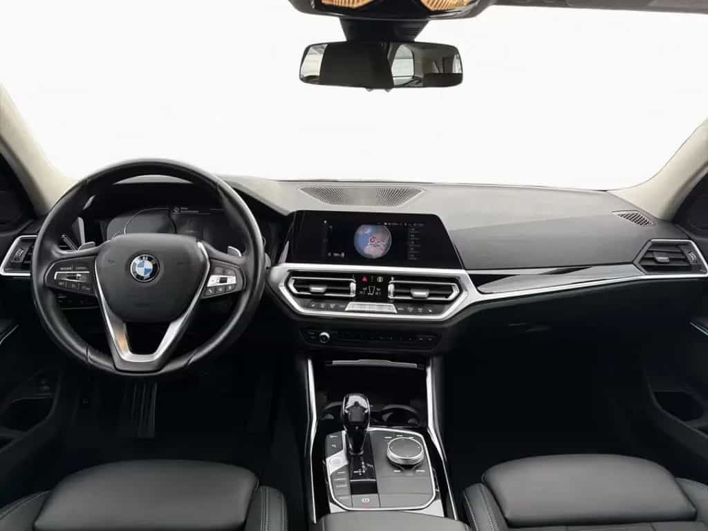 BMW 320 d Touring SportL Kamera DrAs KomZug Sportsitz 03/2021-photo-11