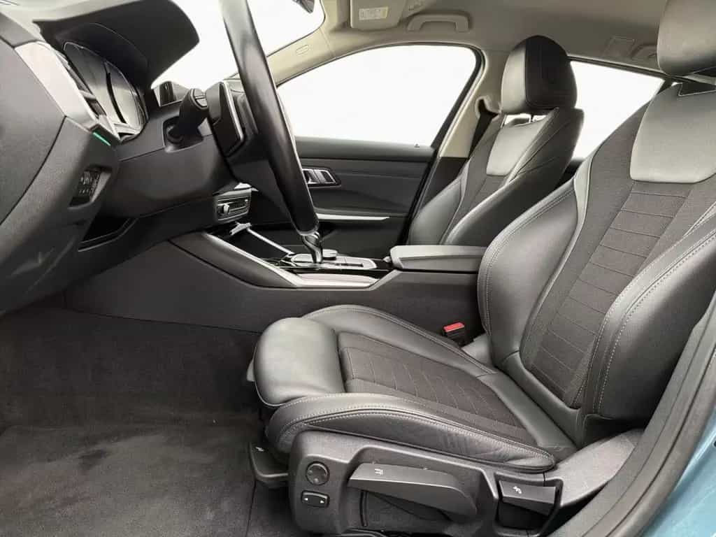 BMW 320 d Touring SportL Kamera DrAs KomZug Sportsitz 03/2021-photo-8