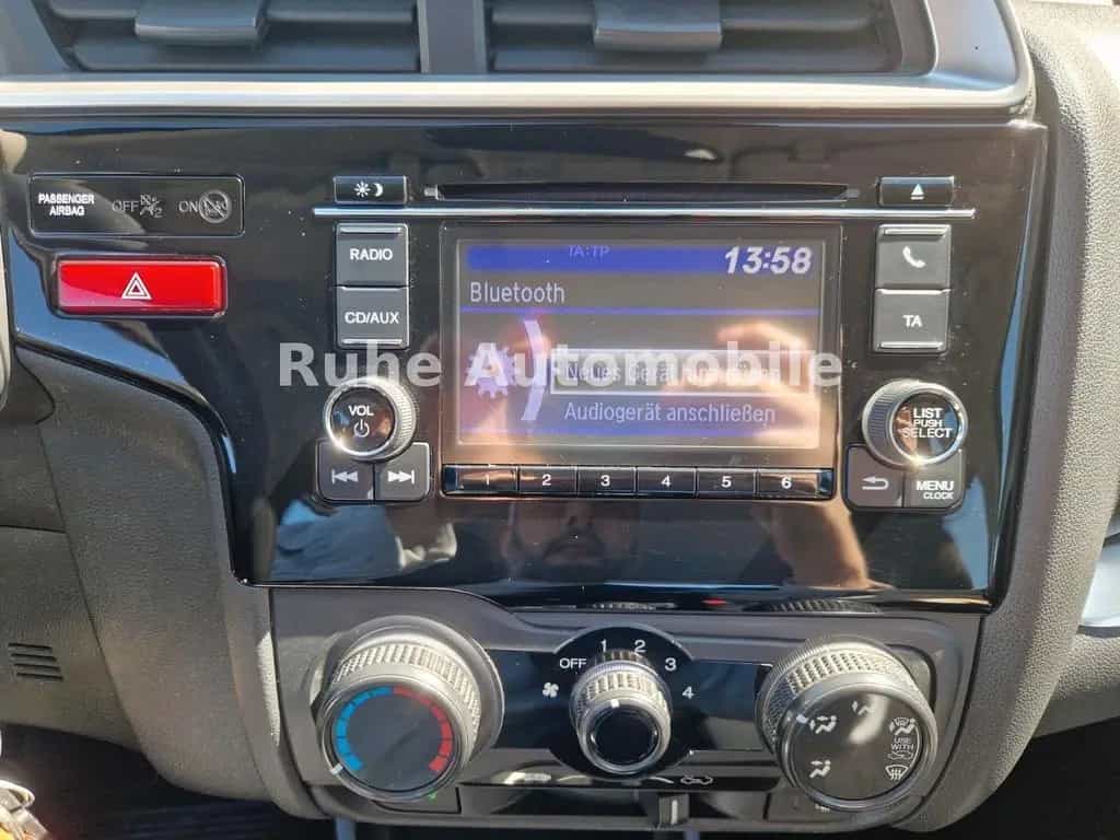 Honda Jazz 1.3 i-VTEC Klima/Tempomat/LED/AHK/Sitzhz 09/2016-photo-17