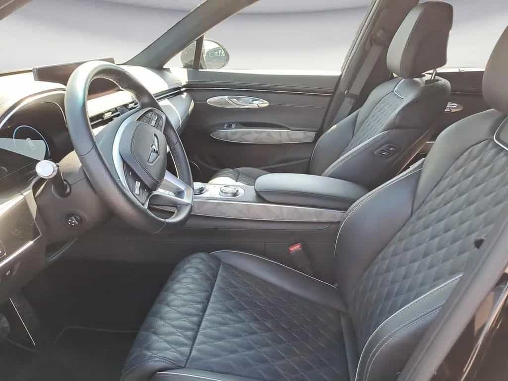 Hyundai GV70 Diesel 2.2 8AT AWD Luxury Sehr gepflegt! 05/2024-photo-7
