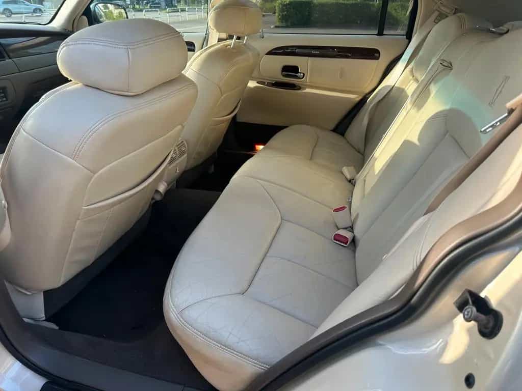 Lincoln Town Car Cartier 4.6 L V8 Leder SHZ Klima TÜV:27 08/1998-photo-7