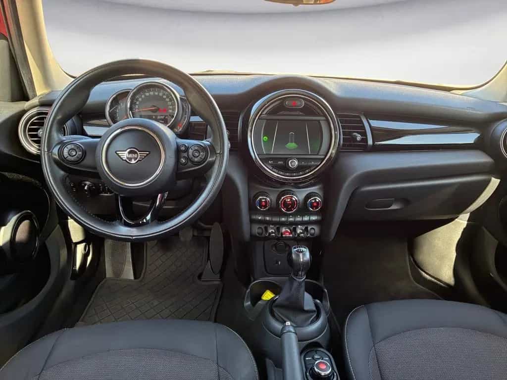MINI ONE Klimaaut. PDC Sitzhzg. Vorn MF Lenkrad 10/2019-photo-10