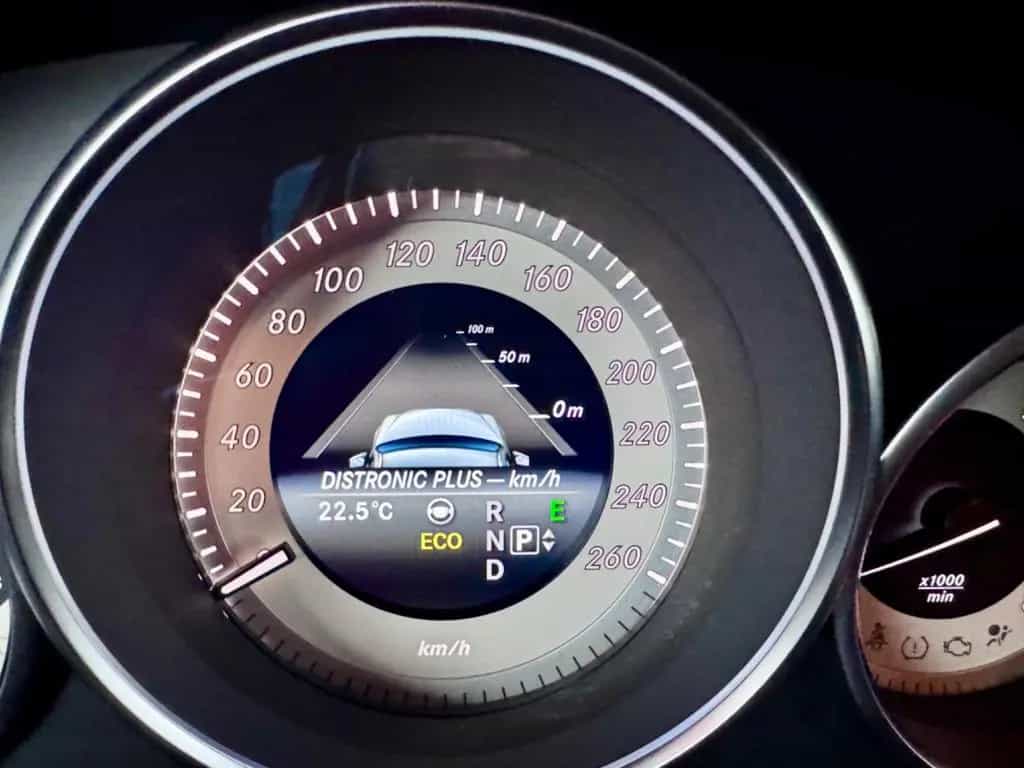 Mercedes-Benz E 500 T 4Matic Distronic Airmatic Pano 360° 12/2013-photo-14